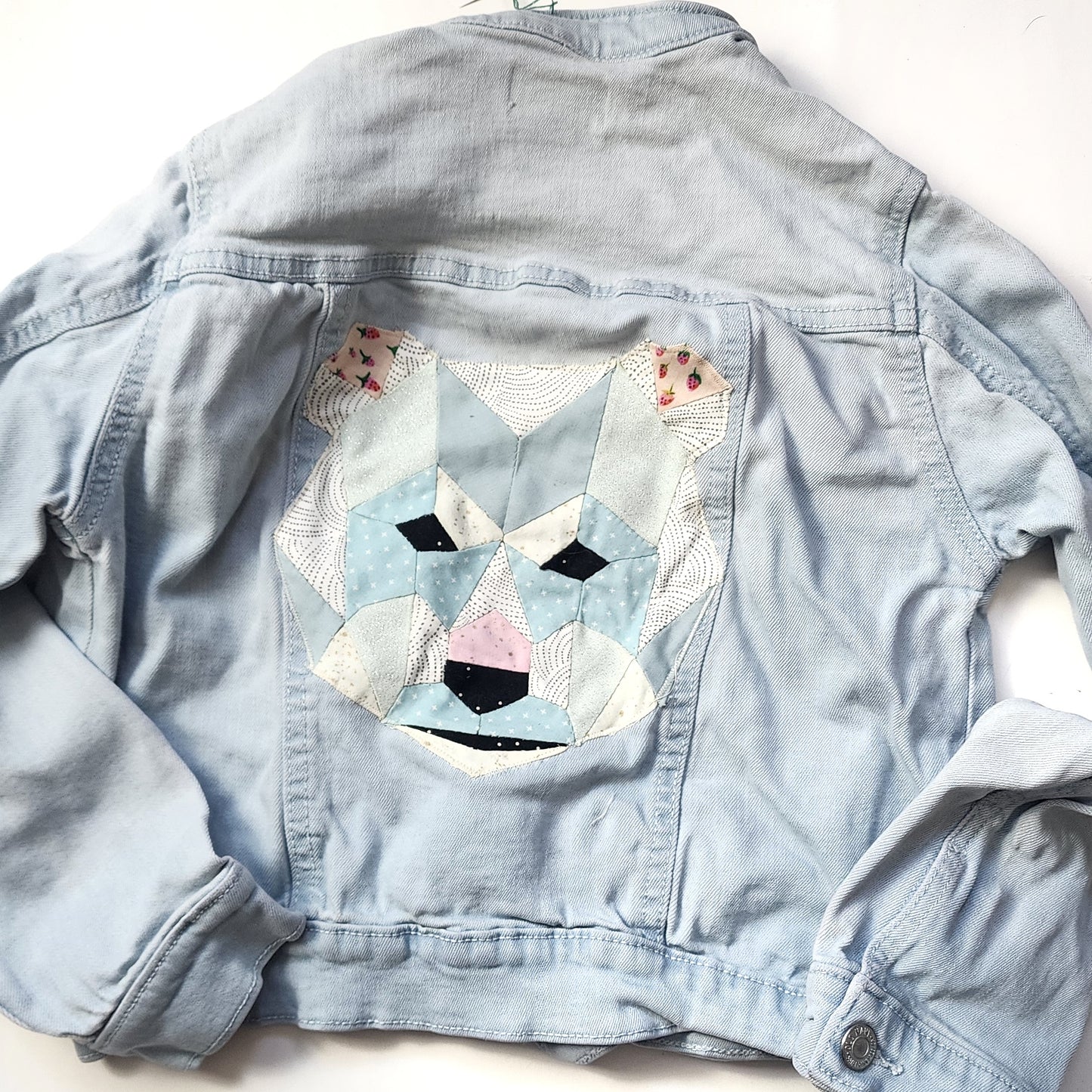 YOUTH Large Bear Jean Jacket